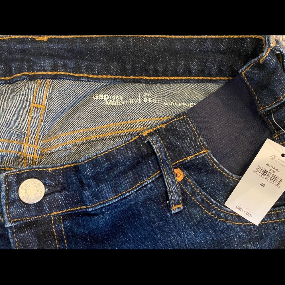 GAP maternity Jeans